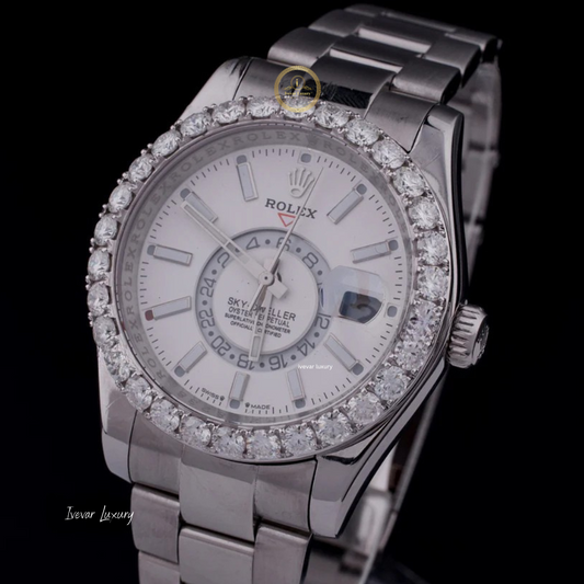 Classic Round Diamond Watch for Men Offering Refined Style and Superior Craftsmanship by Ivevar