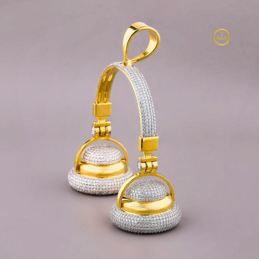 Iced Out Headphone Pendant – Custom Moissanite & Diamond Jewelry By Ivevar