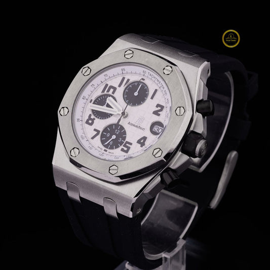 Luxury Steel Panda Chronograph - Silver Dial with Black Rubber Strap Watch